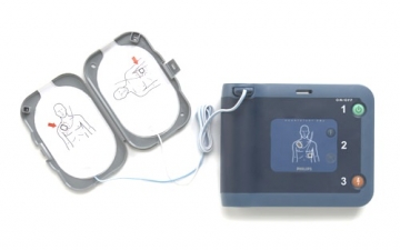 Philips FRX Defibrillator inkl. Zubehör und Tasche